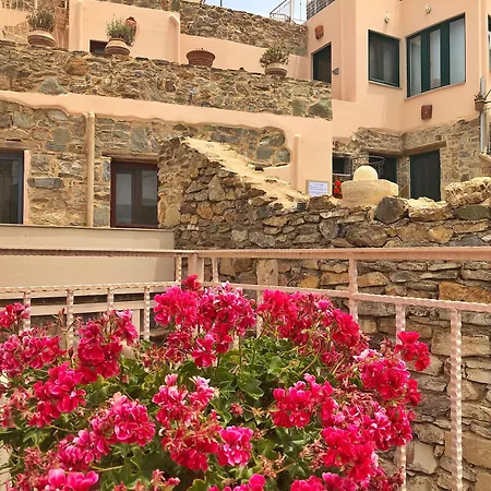 Cressa Ghitonia Village 4*